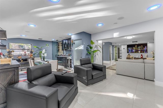 11830 SW 104th Ln, Miami, FL 33186