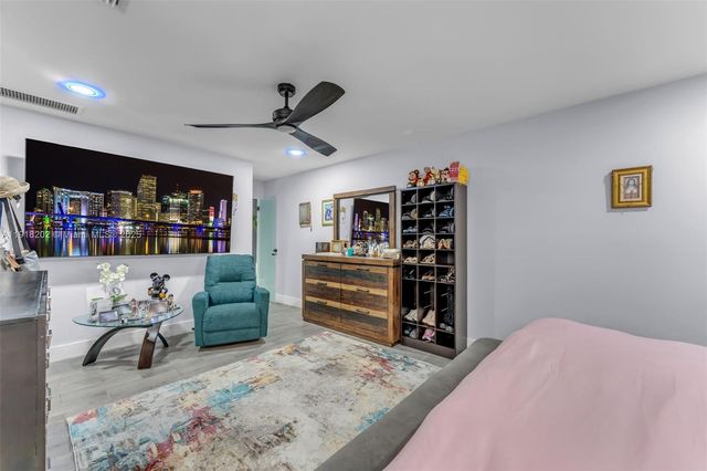 11830 SW 104th Ln, Miami, FL 33186