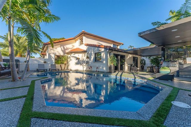 11830 SW 104th Ln, Miami, FL 33186