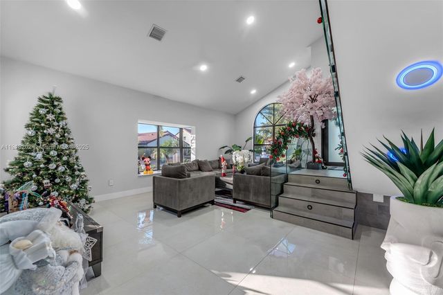 11830 SW 104th Ln, Miami, FL 33186