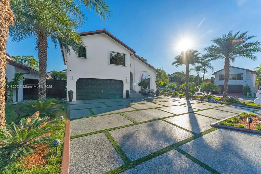 11830 SW 104th Ln, Miami, FL 33186
