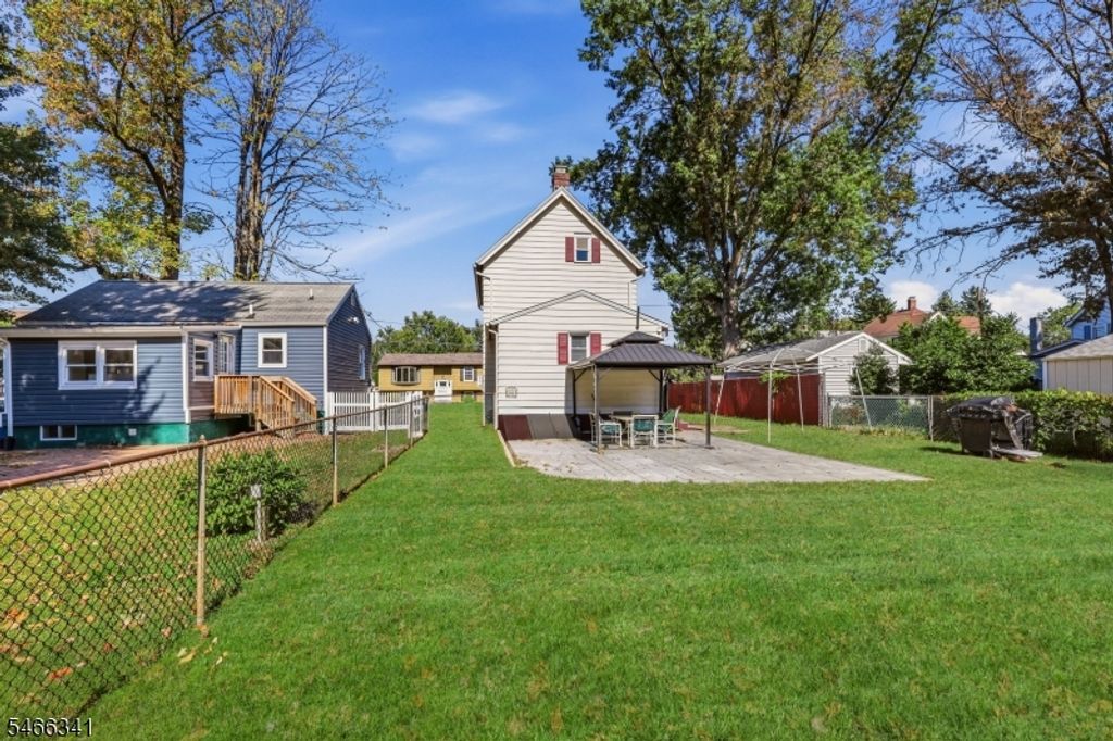 111 Ayers Pl, South Bound Brook Boro, NJ 08880 — photo 4