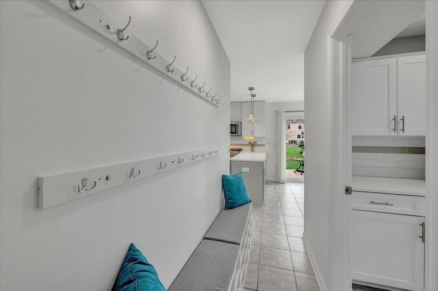 1355 Beckett Lane, Schaumburg, IL 60173