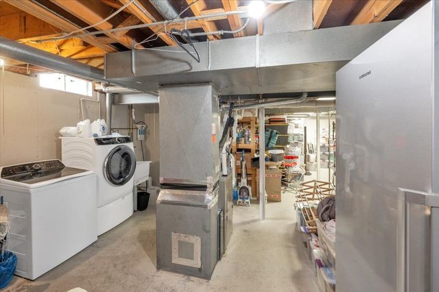 1355 Beckett Lane, Schaumburg, IL 60173