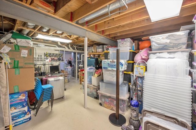 1355 Beckett Lane, Schaumburg, IL 60173