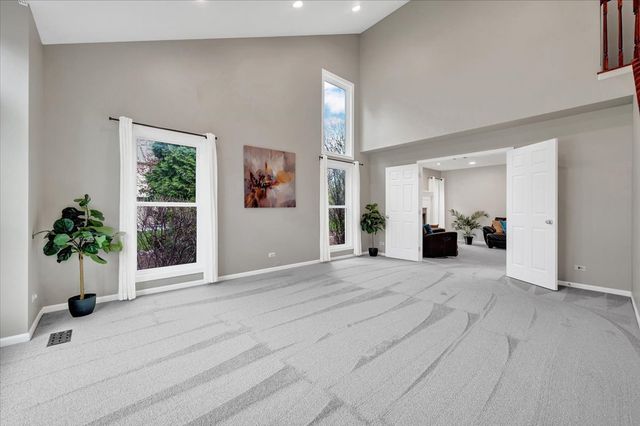 1355 Beckett Lane, Schaumburg, IL 60173