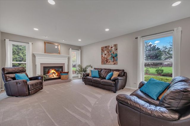 1355 Beckett Lane, Schaumburg, IL 60173