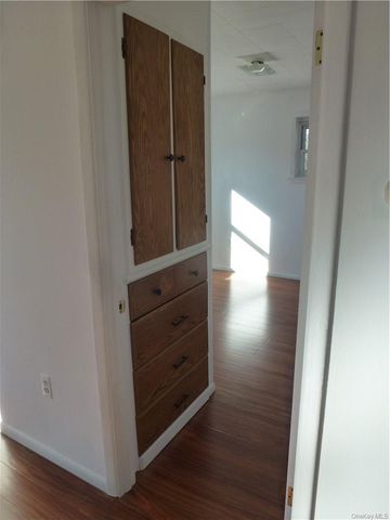 1217 E Main Street 2C, Shrub Oak, NY 10588
