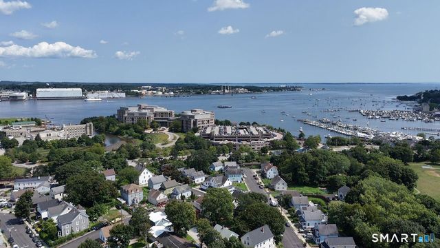 75 Willetts Avenue, New London, CT 06320