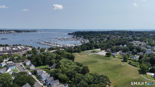 75 Willetts Avenue, New London, CT 06320