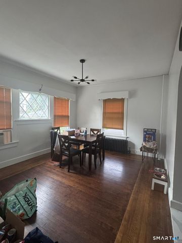 75 Willetts Avenue, New London, CT 06320