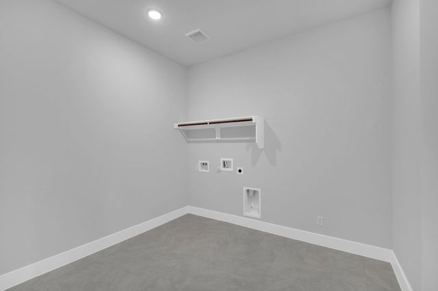 1026 Beaverbrook Lane, Desoto, TX 75115