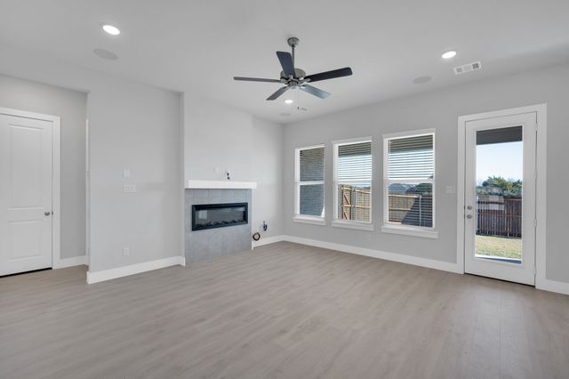 1026 Beaverbrook Lane, Desoto, TX 75115