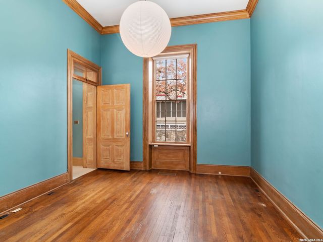 231 WASHINGTON, San Antonio, TX 78204