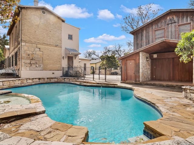 231 WASHINGTON, San Antonio, TX 78204
