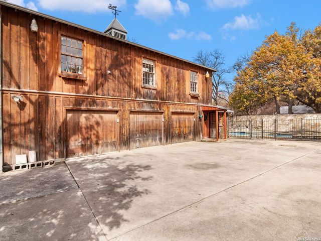 231 WASHINGTON, San Antonio, TX 78204