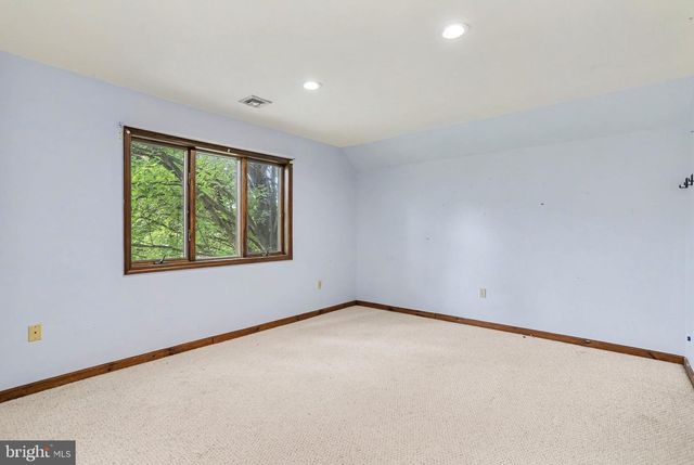 6651 DARK HOLLOW RD, Wrightsville, PA 17368