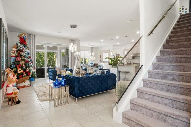 1592 BURSERA Terrace, Hollywood, FL 33021