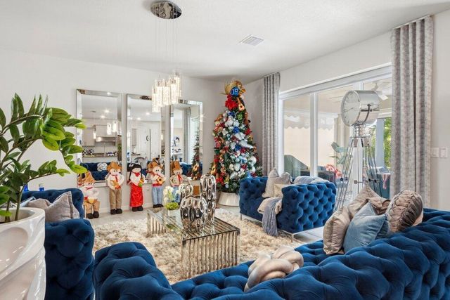 1592 BURSERA Terrace, Hollywood, FL 33021