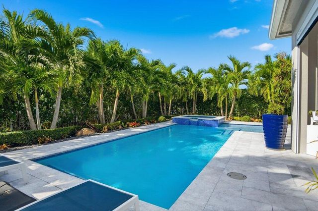 1592 BURSERA Terrace, Hollywood, FL 33021