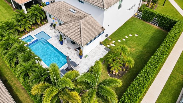 1592 BURSERA Terrace, Hollywood, FL 33021