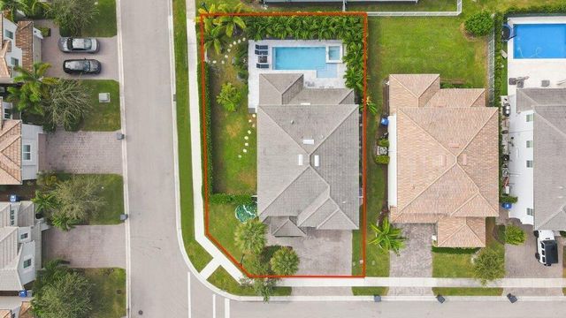 1592 BURSERA Terrace, Hollywood, FL 33021