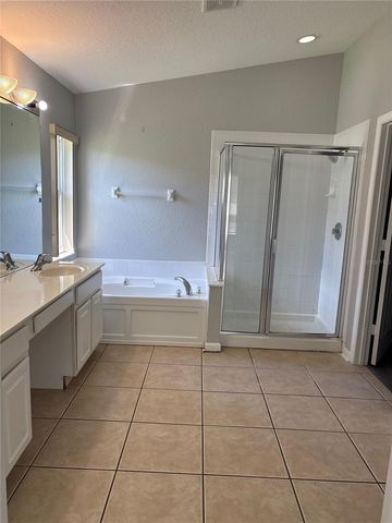 2253 MEADOW OAK CIRCLE, Kissimmee, FL 34746