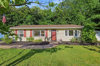 24 Lafayette Road, Tappan, NY 10983
