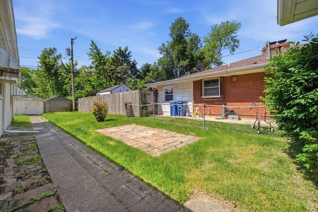 934 Pennsylvania Avenue, Aurora, IL 60506
