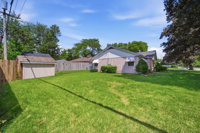 934 Pennsylvania Avenue, Aurora, IL 60506