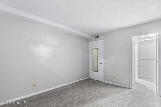 2300 Dundee Rd APT 6, Louisville, KY 40205