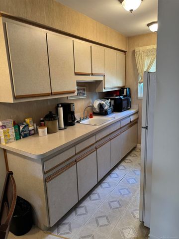 34500 Mulvey Road Unit 8, Fraser, MI 48026