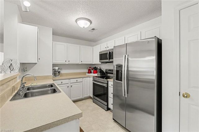 125 James Road, High Point, NC 27265