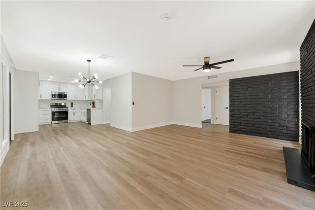 2680 Heritage Circle, Las Vegas, NV 89121