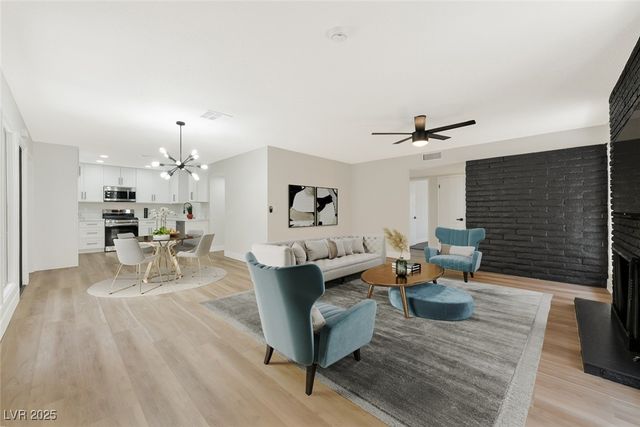 2680 Heritage Circle, Las Vegas, NV 89121