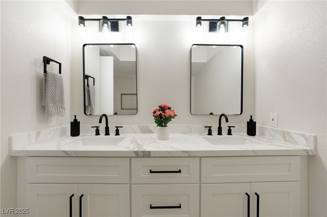 2680 Heritage Circle, Las Vegas, NV 89121