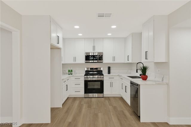 2680 Heritage Circle, Las Vegas, NV 89121