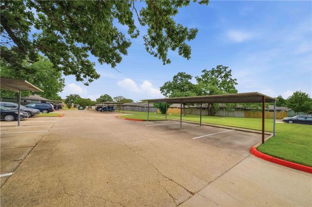 2800 Longmire Drive 28, College Station, TX 77845