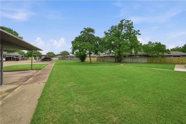 2800 Longmire Drive 28, College Station, TX 77845