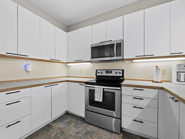 657 CEDARS COURT, Longboat Key, FL 34228