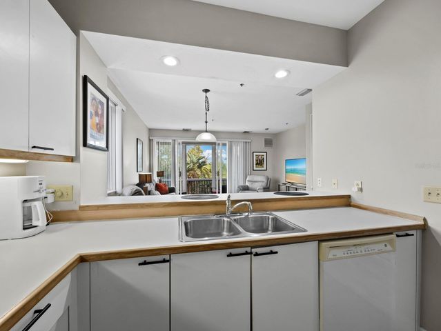 657 CEDARS COURT, Longboat Key, FL 34228