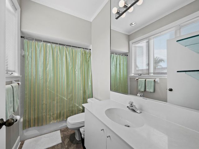 657 CEDARS COURT, Longboat Key, FL 34228