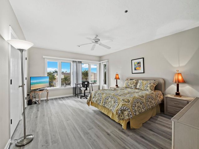 657 CEDARS COURT, Longboat Key, FL 34228