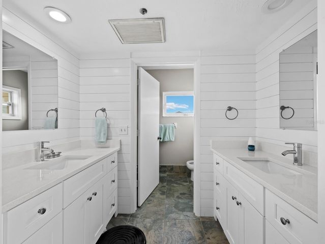 657 CEDARS COURT, Longboat Key, FL 34228