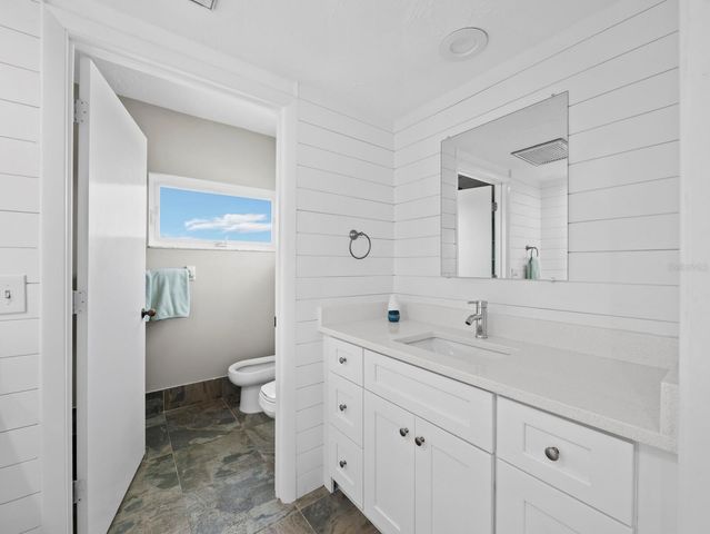 657 CEDARS COURT, Longboat Key, FL 34228