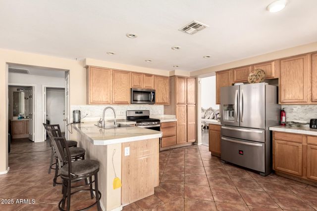 4604 E SUMMERHAVEN Drive, Phoenix, AZ 85044