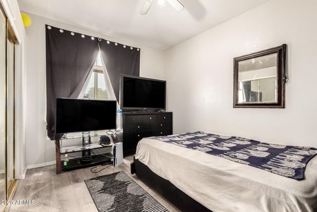 4604 E SUMMERHAVEN Drive, Phoenix, AZ 85044