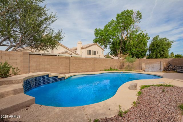 4604 E SUMMERHAVEN Drive, Phoenix, AZ 85044