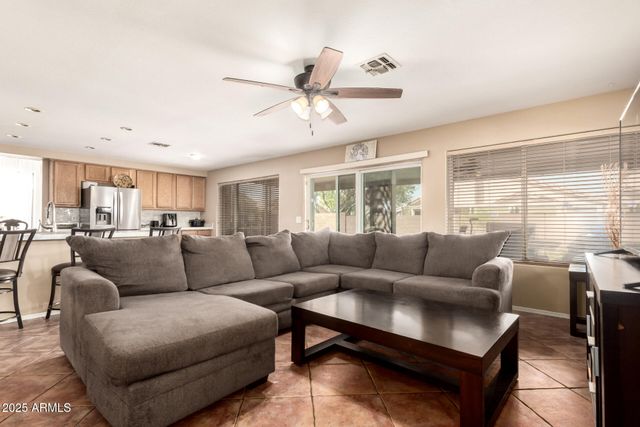 4604 E SUMMERHAVEN Drive, Phoenix, AZ 85044