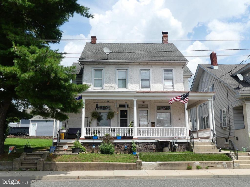 436 DOTTS ST, Pennsburg, PA 18073